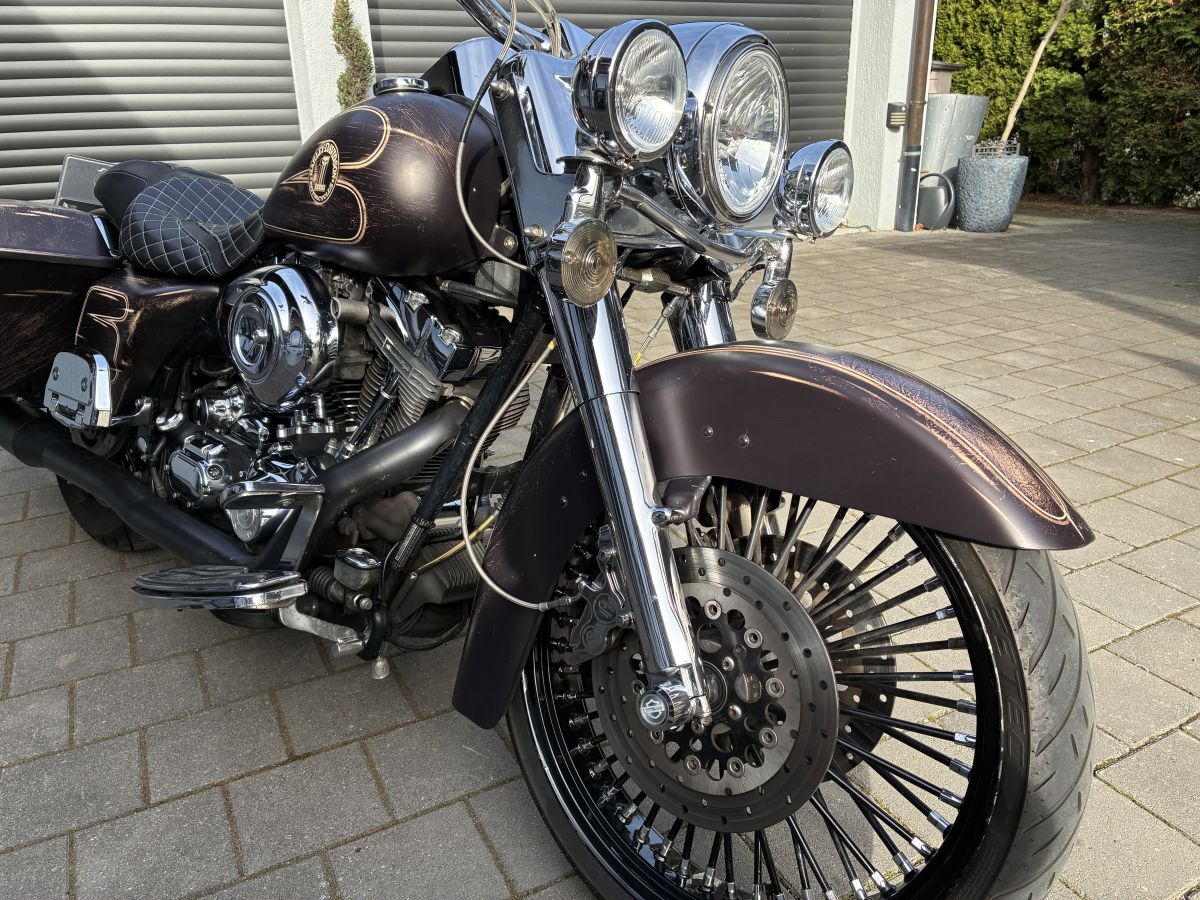 Harley Davidson Road King chicano Style einzigartig